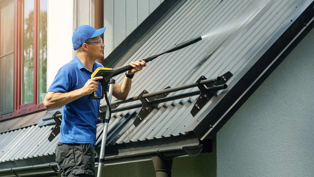 Roof Cleaning